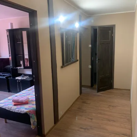 K76 - Very 2-bedrooms -2 Big Beds-1 Single Bed Apartment *