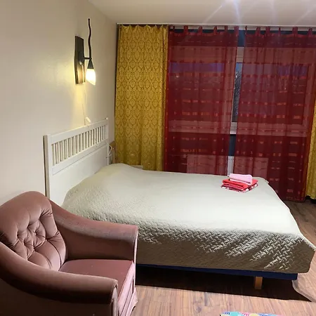 K76 - Very 2-bedrooms -2 Big Beds-1 Single Bed Apartment *