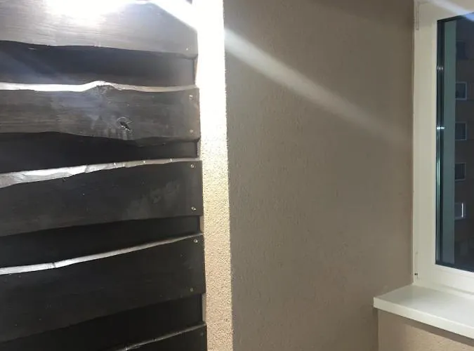 K76 - Very 2-bedrooms -2 Big Beds-1 Single Bed *