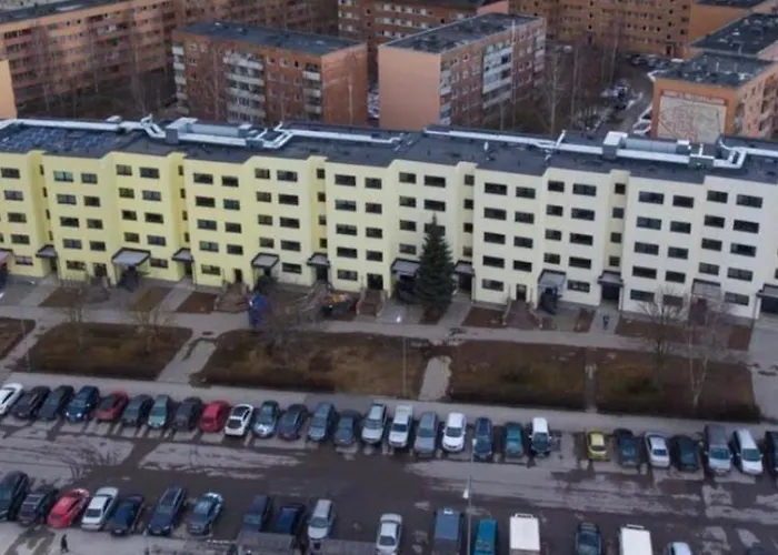 K76 - Very 2-bedrooms -2 Big Beds-1 Single Bed *